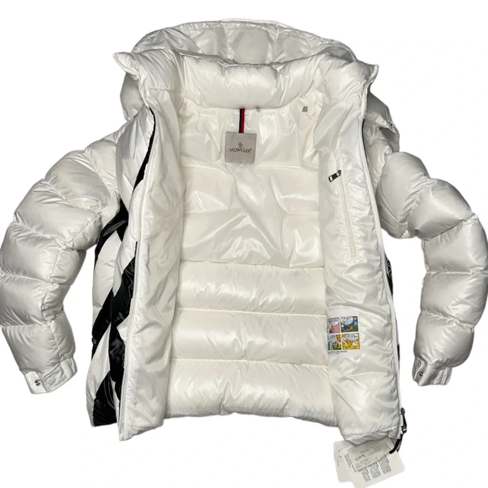 ❌ SOLD 😍MONCLER HAINE ZIG ZAG DOWN JACKET
WHITE & BLACK - Picture 12 of 15